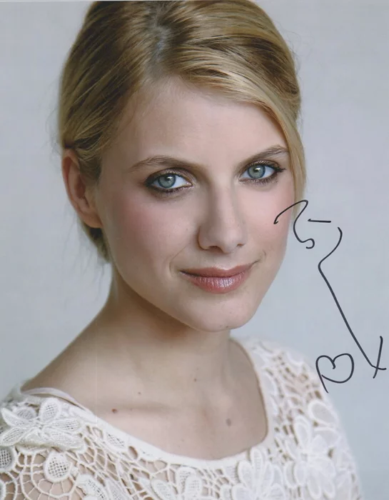 Melanie Laurent autograph