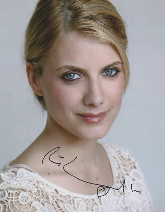 Melanie Laurent autograph