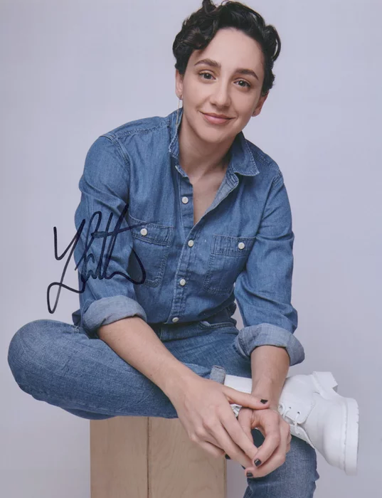 Lauren Patten autograph