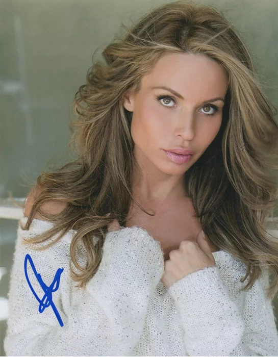 Jenae Alt autograph