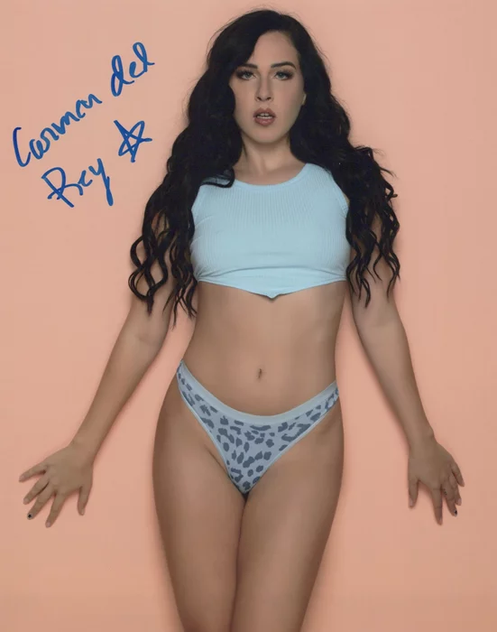 Carmen del Rey autograph