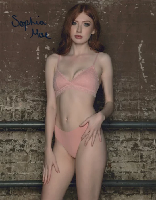 Sophia Mae autograph