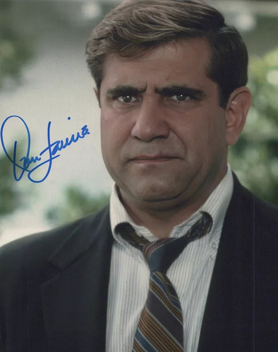Dan Lauria autograph