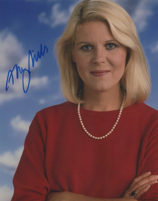 Alley Mills autograph