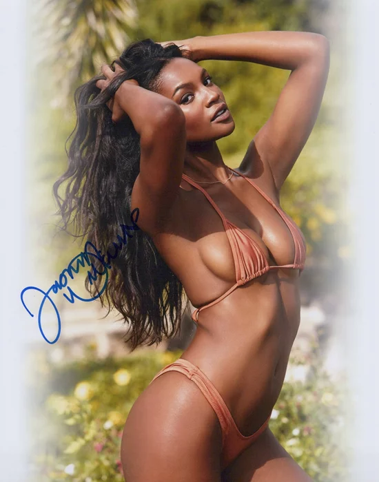 Jasmyn Wilkins autograph