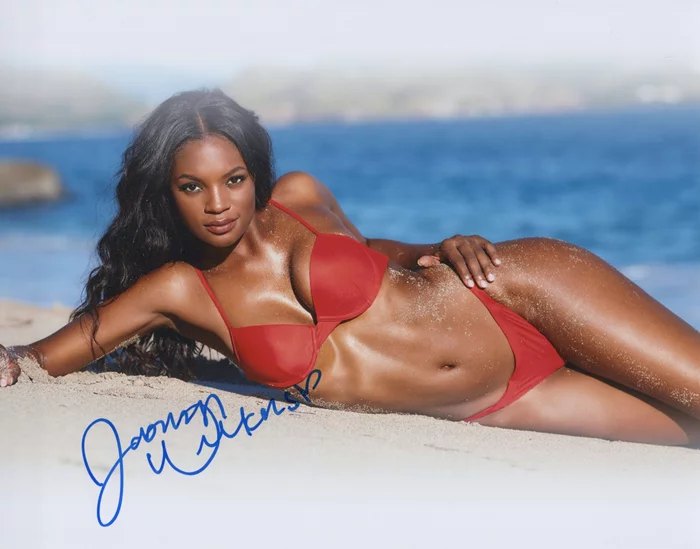 Jasmyn Wilkins autograph