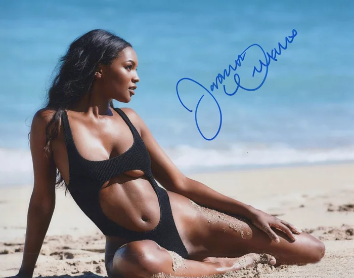 Jasmyn Wilkins autograph