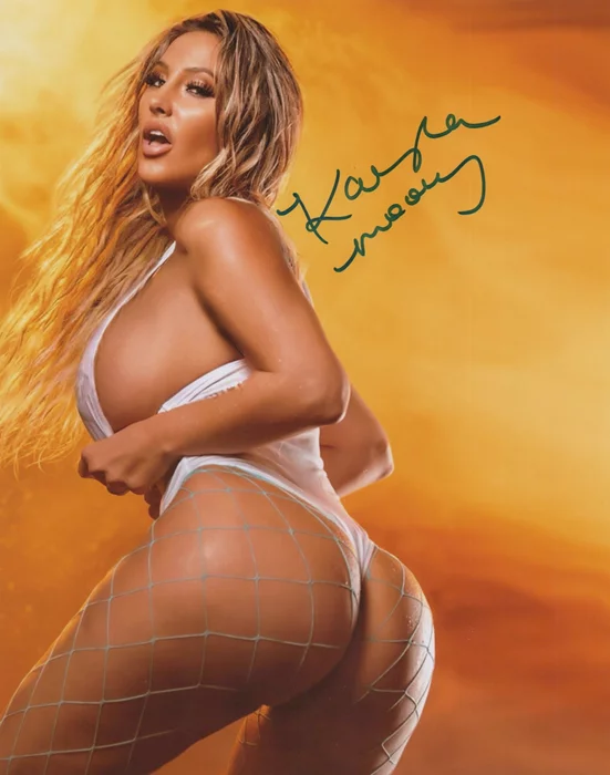 Kayla Moody autograph