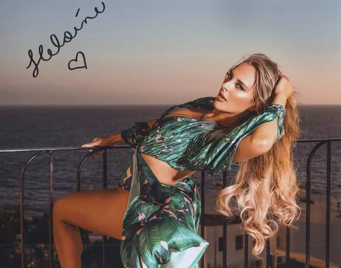 Heloine Moreno autograph