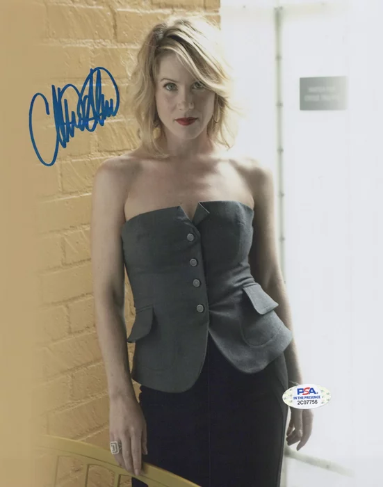 Christina Applegate autograph