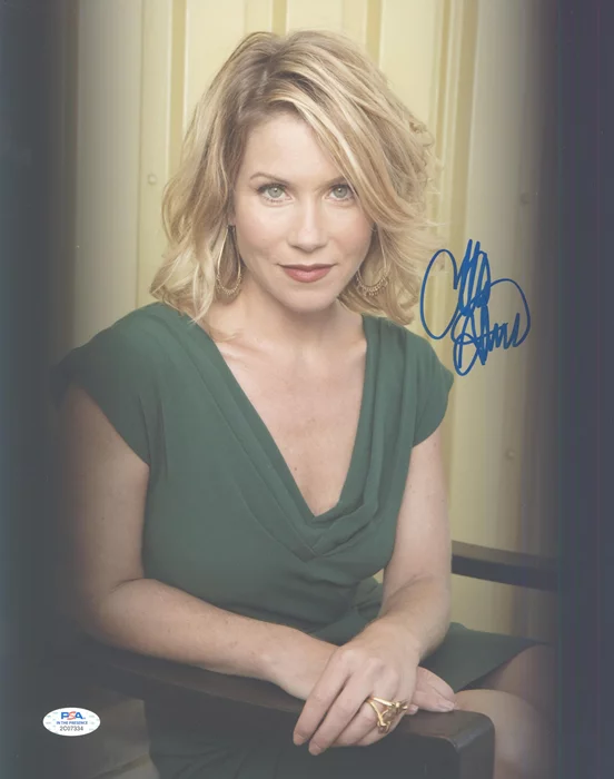 Christina Applegate autograph