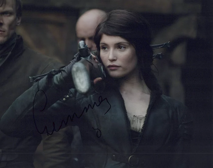Gemma Arterton autograph