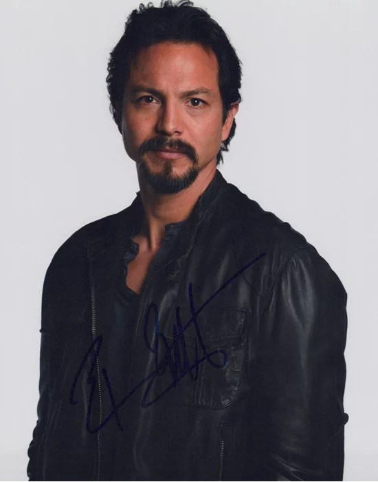 Benjamin Bratt autograph