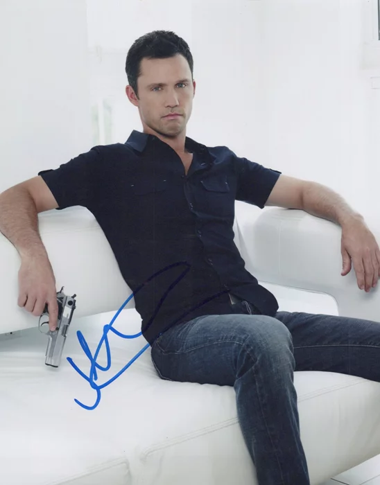 Jeffrey Donovan autograph