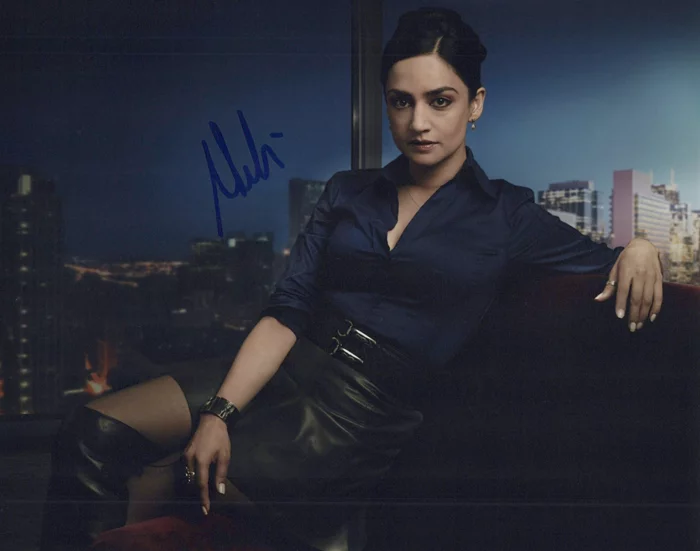 Archie  Panjabi autograph
