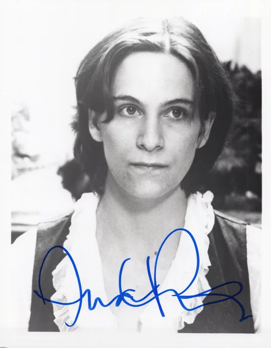 Amanda Plummer autograph