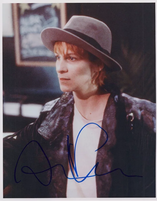 Amanda Plummer autograph