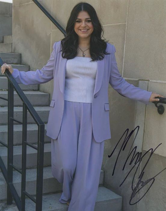 Mayan Lopez autograph