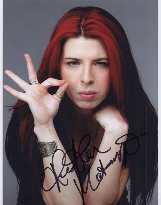 Heather Matarazzo autograph