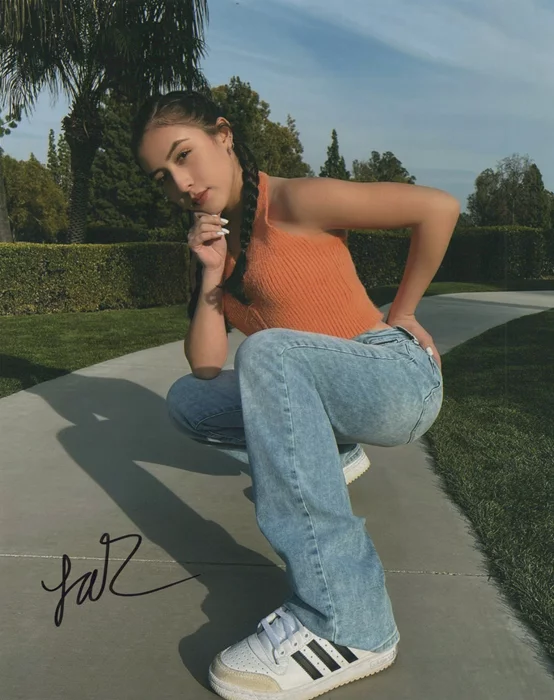Jaleena Rodriguez autograph