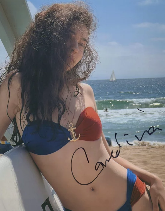 Carolina Rezende autograph