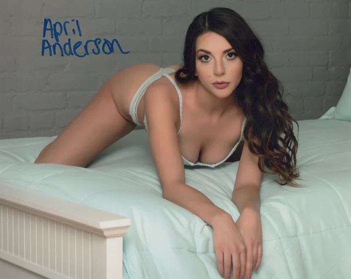 April Anderson autograph