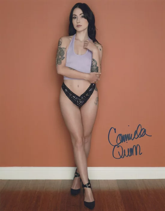 Camila Quinn autograph