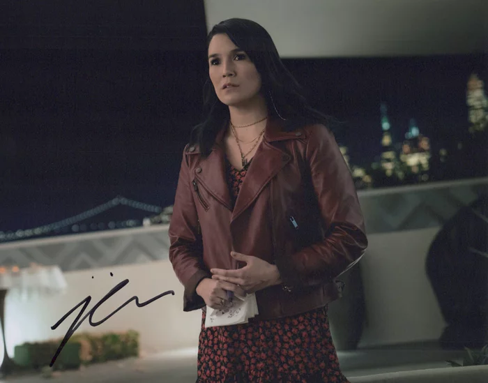 Zoe Chao autograph