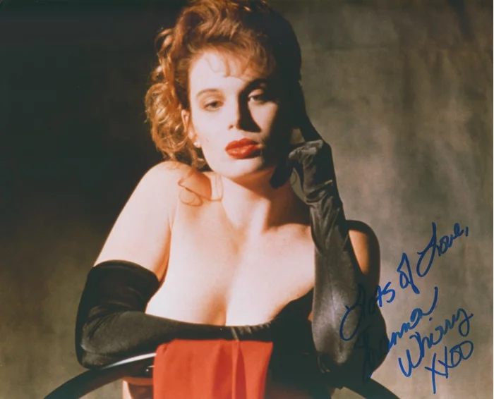 Shannon Whirry autograph