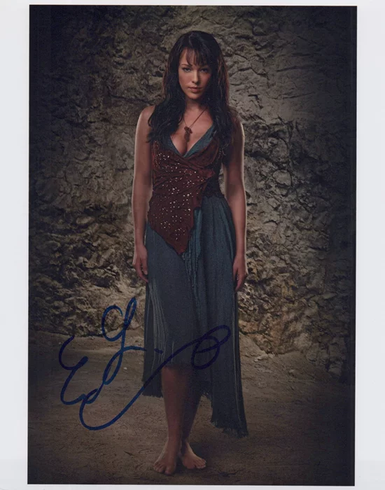 Erin Cummings autograph