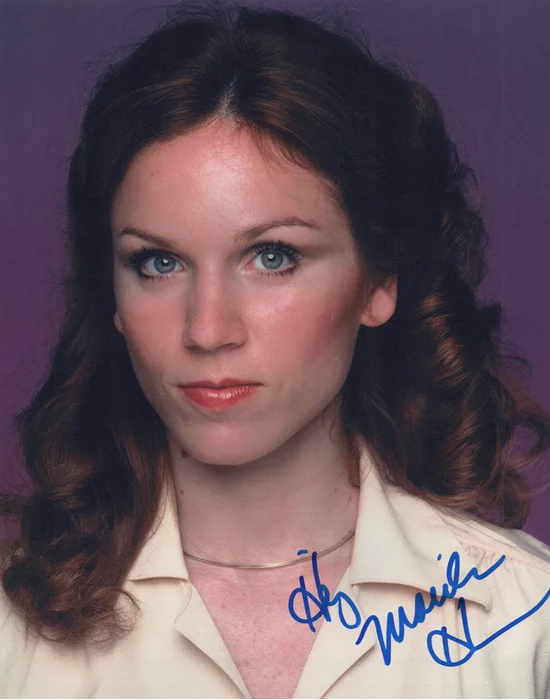 Marilu Henner autograph