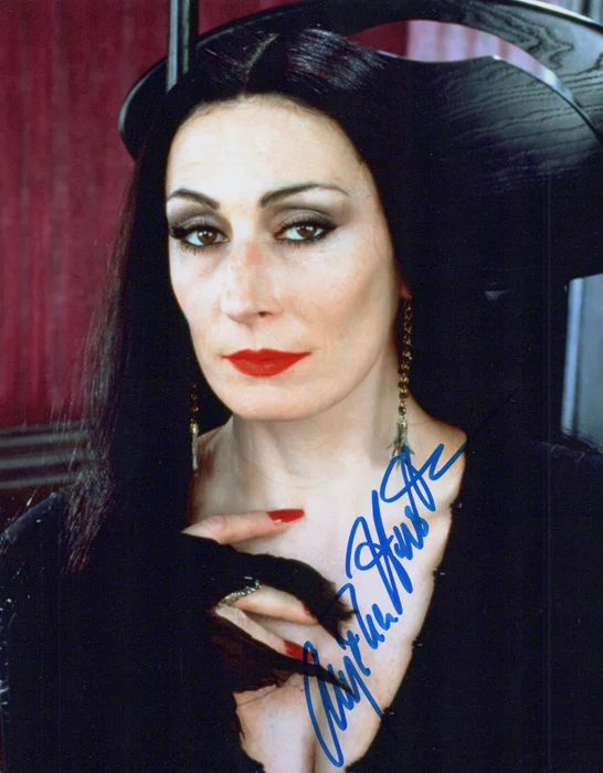 Anjelica Huston autograph
