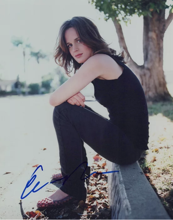Elizabeth Reaser autograph
