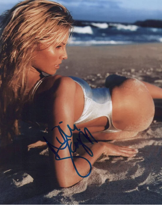 Niki Taylor autograph