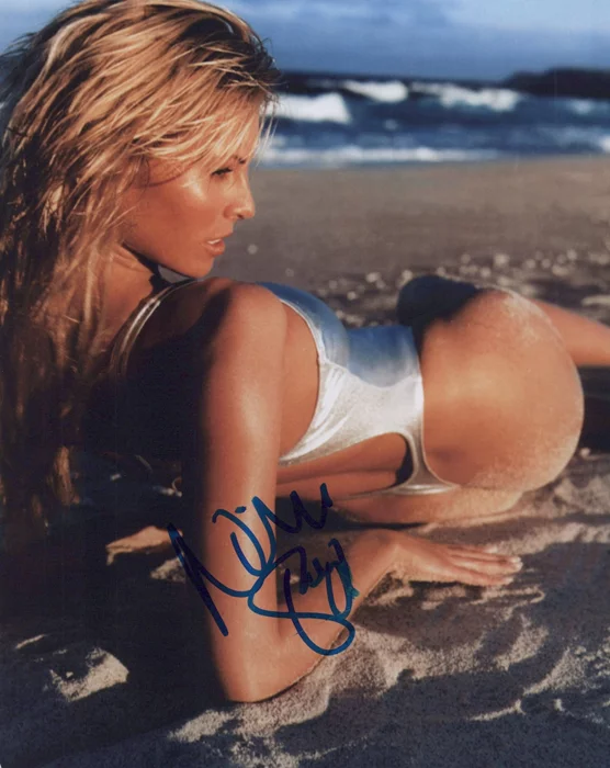 Niki Taylor autograph