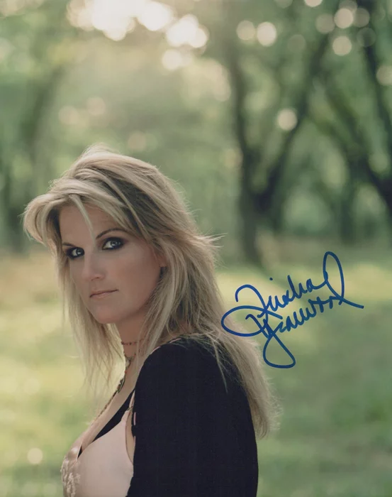 Trisha Yearwood autograph