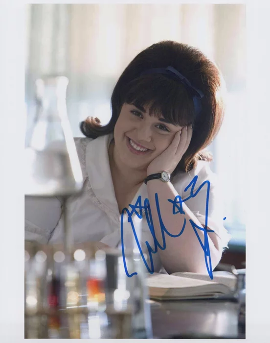 Nikki Blonsky autograph