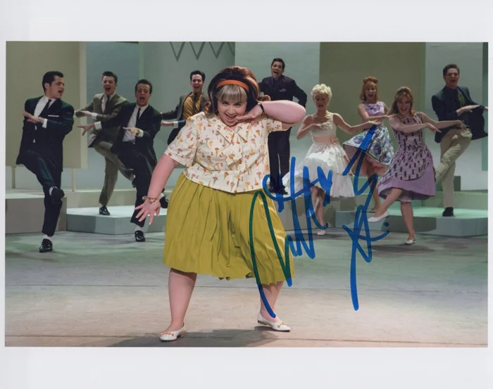 Nikki Blonsky autograph