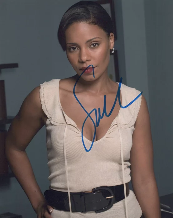 Sanaa Lathan autograph
