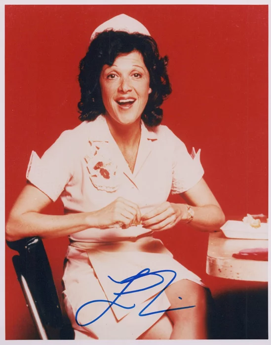 Linda Lavin autograph