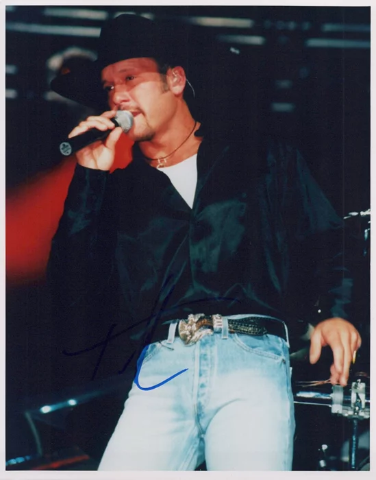 Tim McGraw autograph