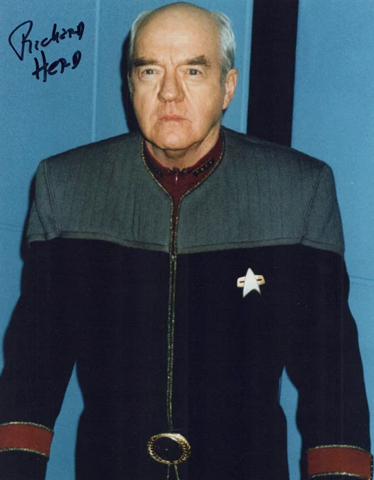 Richard Herd autograph
