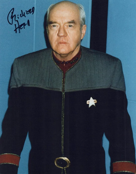 Richard Herd autograph