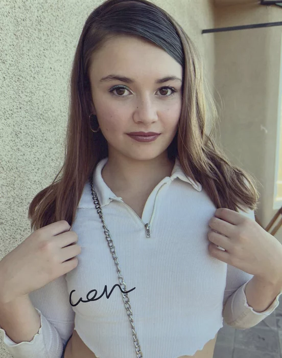 Gemma Allen autograph