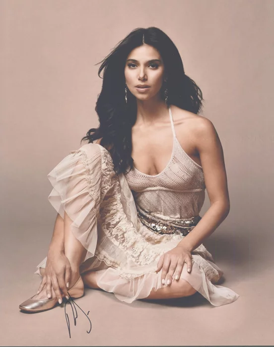 Roselyn Sanchez autograph
