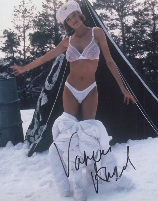 Vanessa Angel autograph