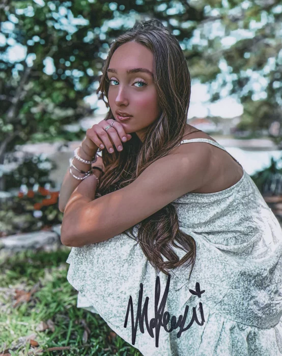 McKenzi Brooke autograph