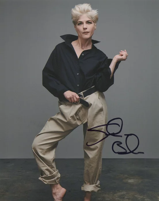 Selma Blair autograph
