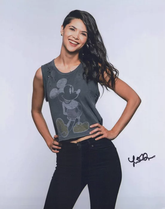 Lilan Bowden autograph