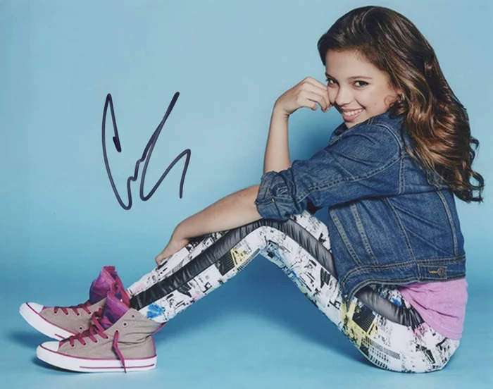 Cree Cicchino autograph